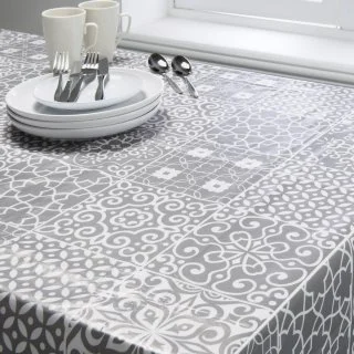 B&M Grey Wipe Clean Printed Tablecloth 132 X 178cm - Geo