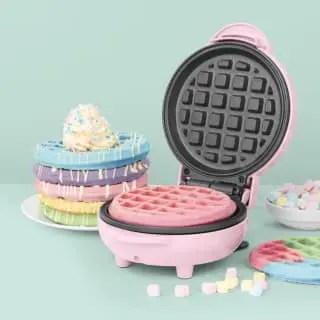 Giles & Posner Mini Waffle Maker - Image 7
