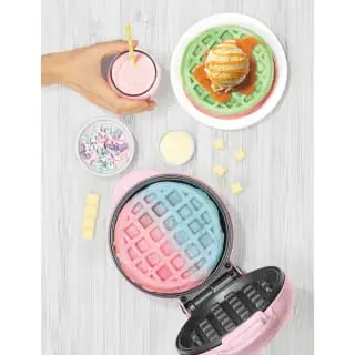 Giles & Posner Mini Waffle Maker - Image 8